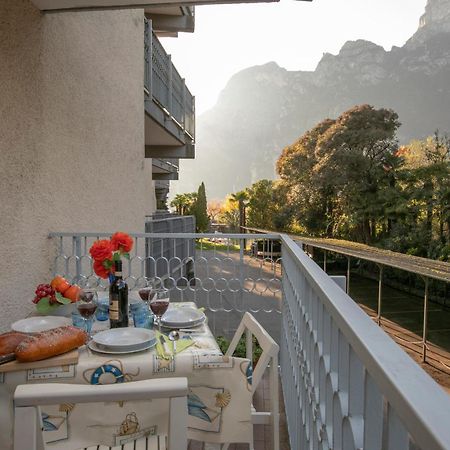 Residenza Lago D'Argento - Happy Rentals リーヴァ・デル・ガルダ エクステリア 写真