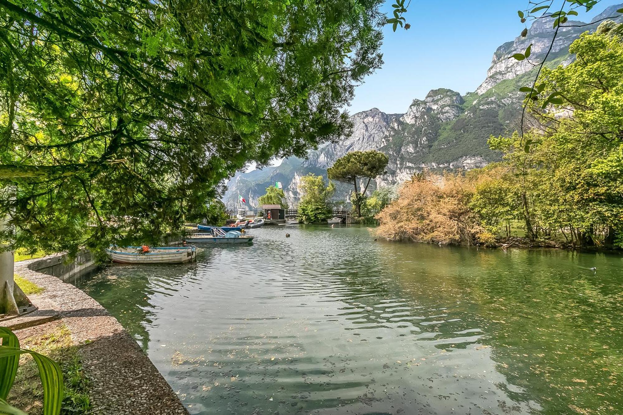 Residenza Lago D'Argento - Happy Rentals リーヴァ・デル・ガルダ エクステリア 写真